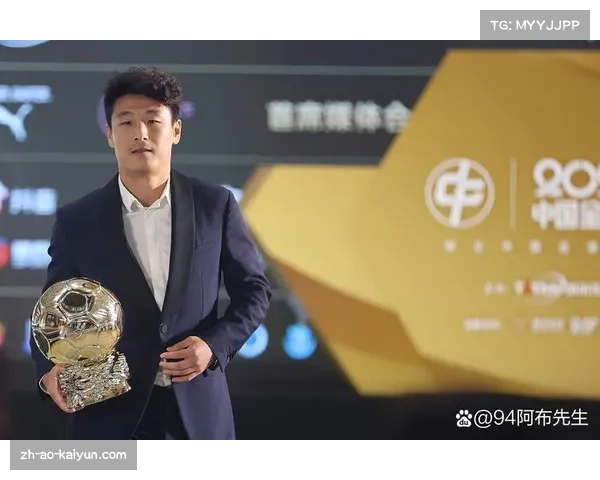 亨利称拉菲尼亚攻防俱佳 应该获得金球奖殊荣 亨利称拉菲尼亚攻防俱佳 应该获得金球奖殊荣
